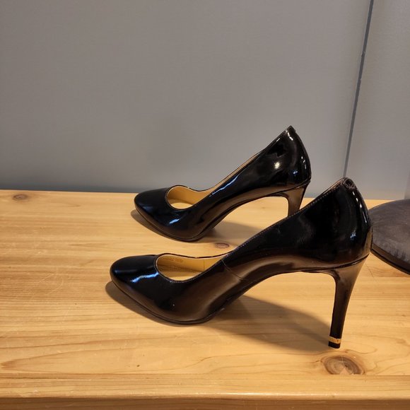 Steve Madden Black 3" heels (size 10) - Picture 5 of 8